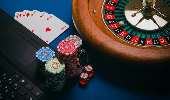 How to Play Poker: 25 Poker Terms Every Newbie Has to Learn