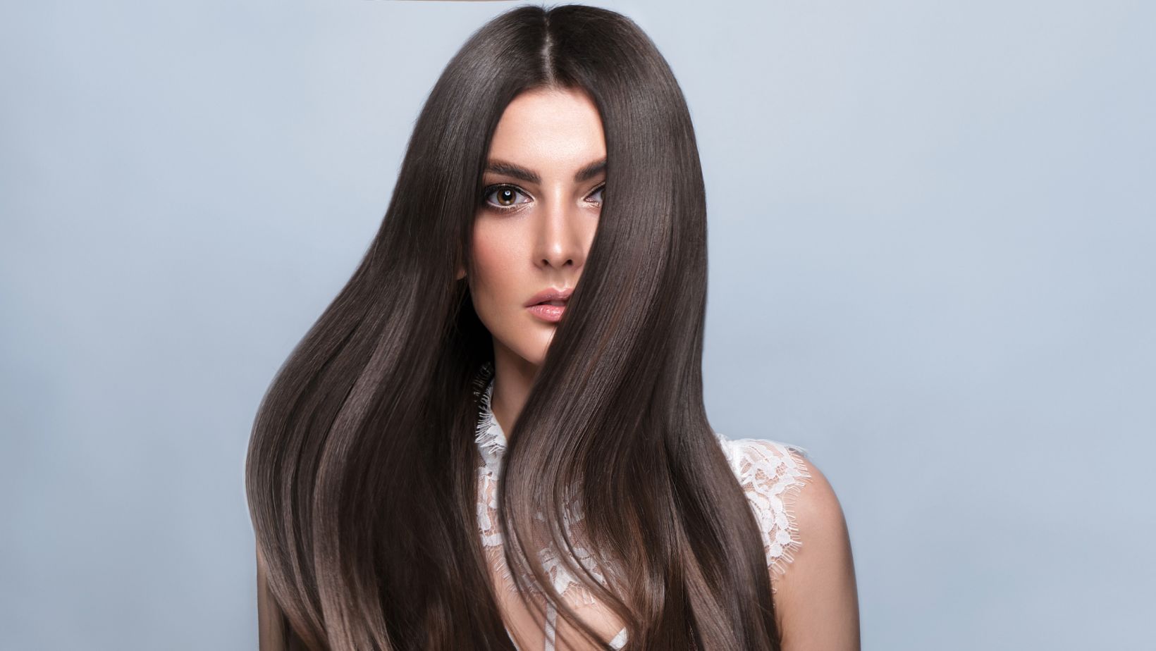 How to Obtain Lustrous Hair Without Chemical Treatments