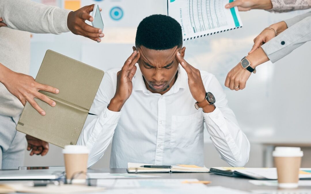 How Can Professionals Benefit from Online Therapy in Managing Work Stress?